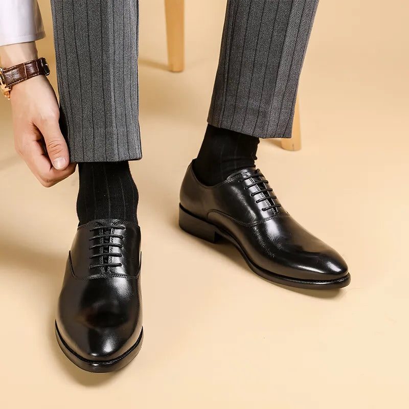 Men's lace up leather oxford shoes, side view