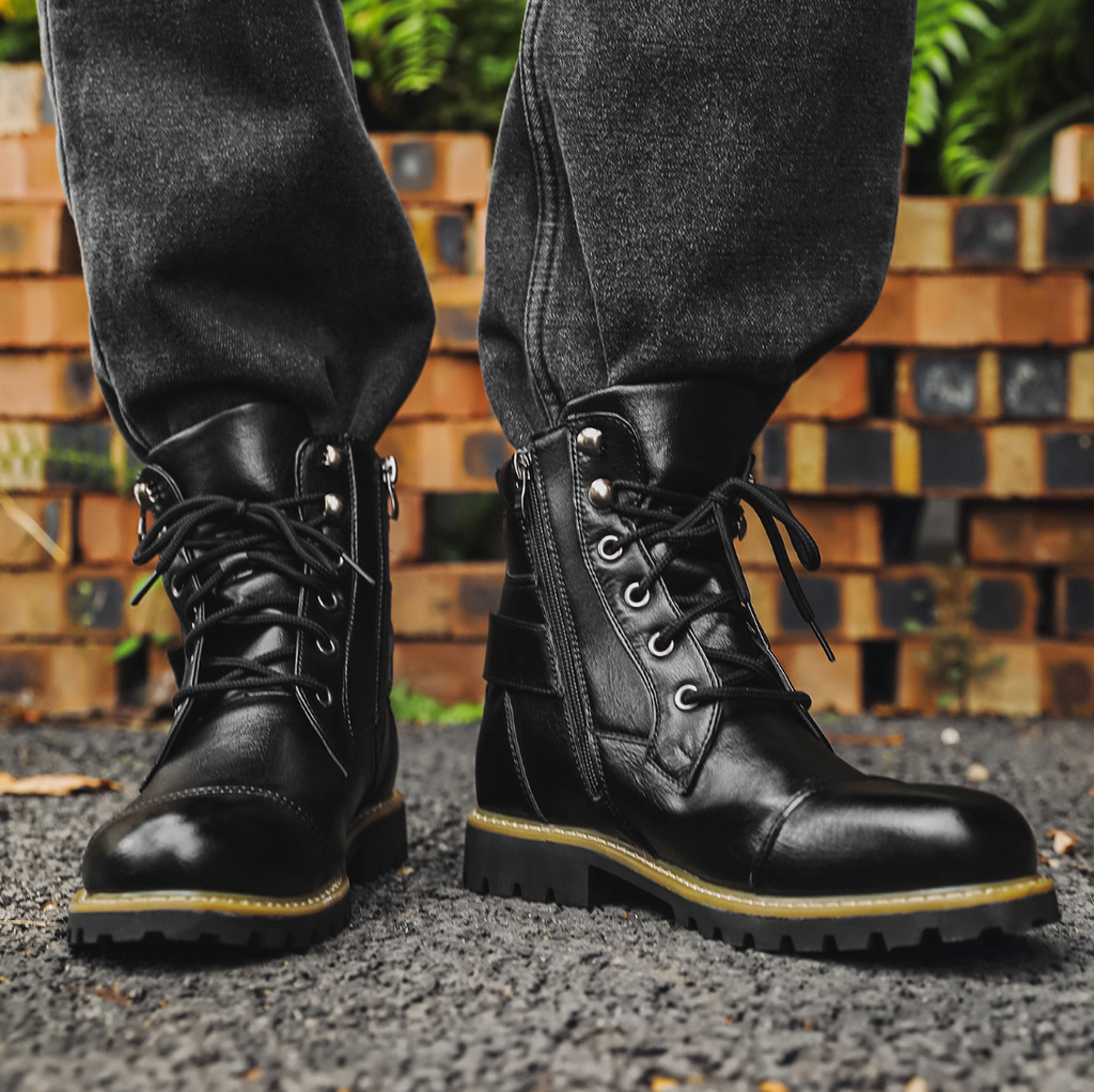 Men's side zip leather combat boots, detail