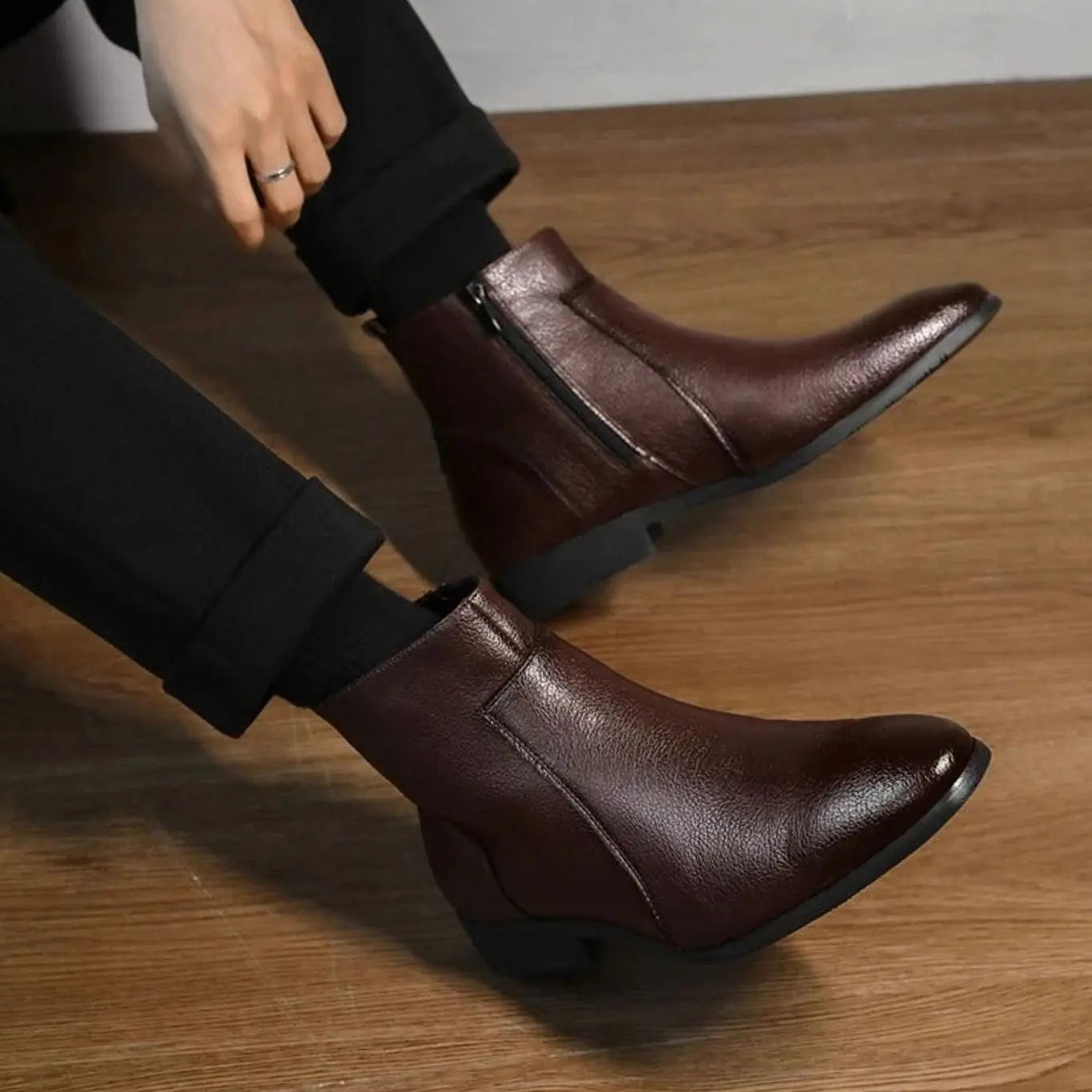 Men's pointed toe side zip leather boots, view 9