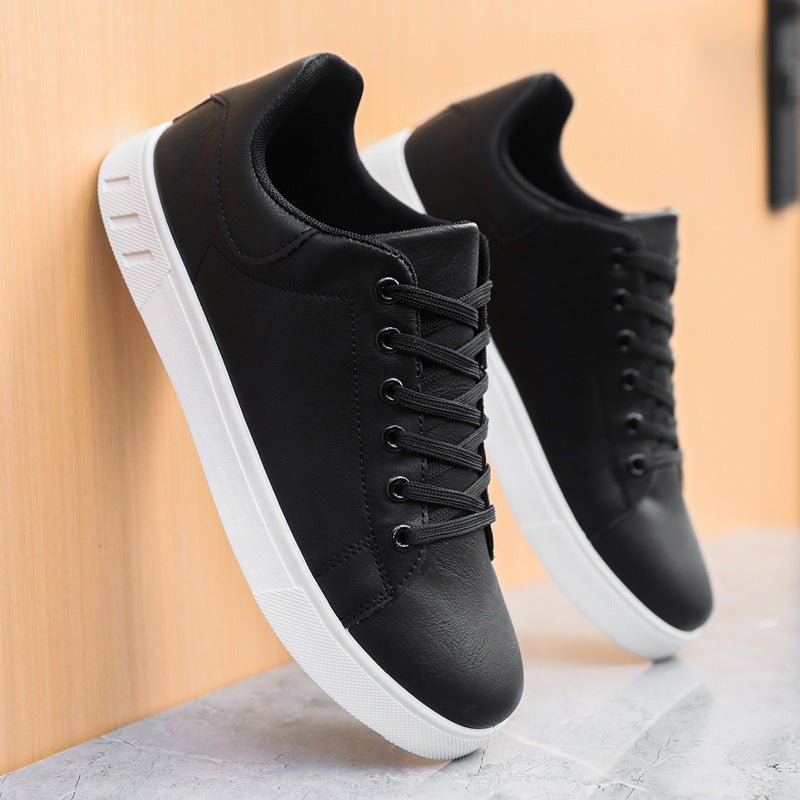 Teddy minimalist low-top mens trainers with lace-up front and chunky white sole