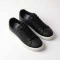 Teddy minimalist low-top mens trainers with lace-up front and chunky white sole - view 4